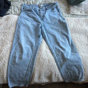Abercrombie and Fitch curve love  ankle straight jeans